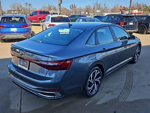 Used 2025 Volkswagen Jetta SEL image 5