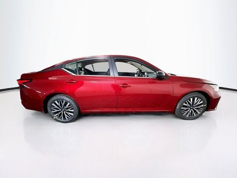 New 2026 Nissan Altima 2.5 SV FWD image 4