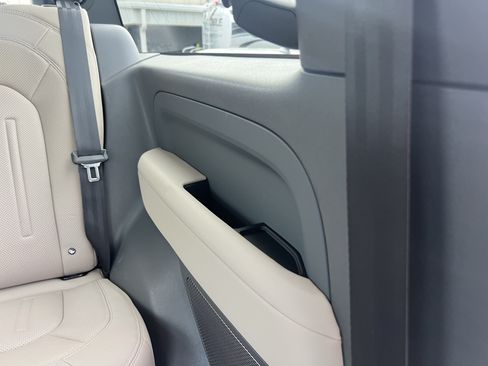 Certified 2022 Land Rover Defender 90 S AWD/4WD image 33