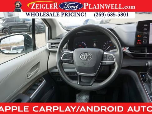 Used 2021 Toyota Sienna LE image 14