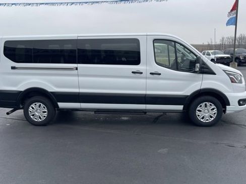 Used 2023 Ford Transit 350 XLT image 7