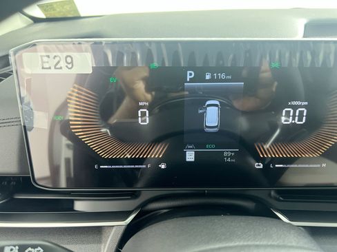 New 2026 Kia Carnival EX FWD image 21