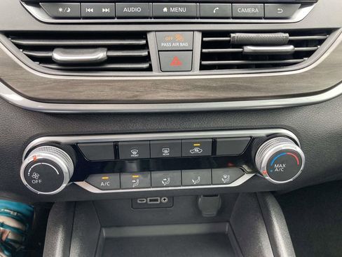 Used 2025 Nissan Altima 2.5 SV image 22