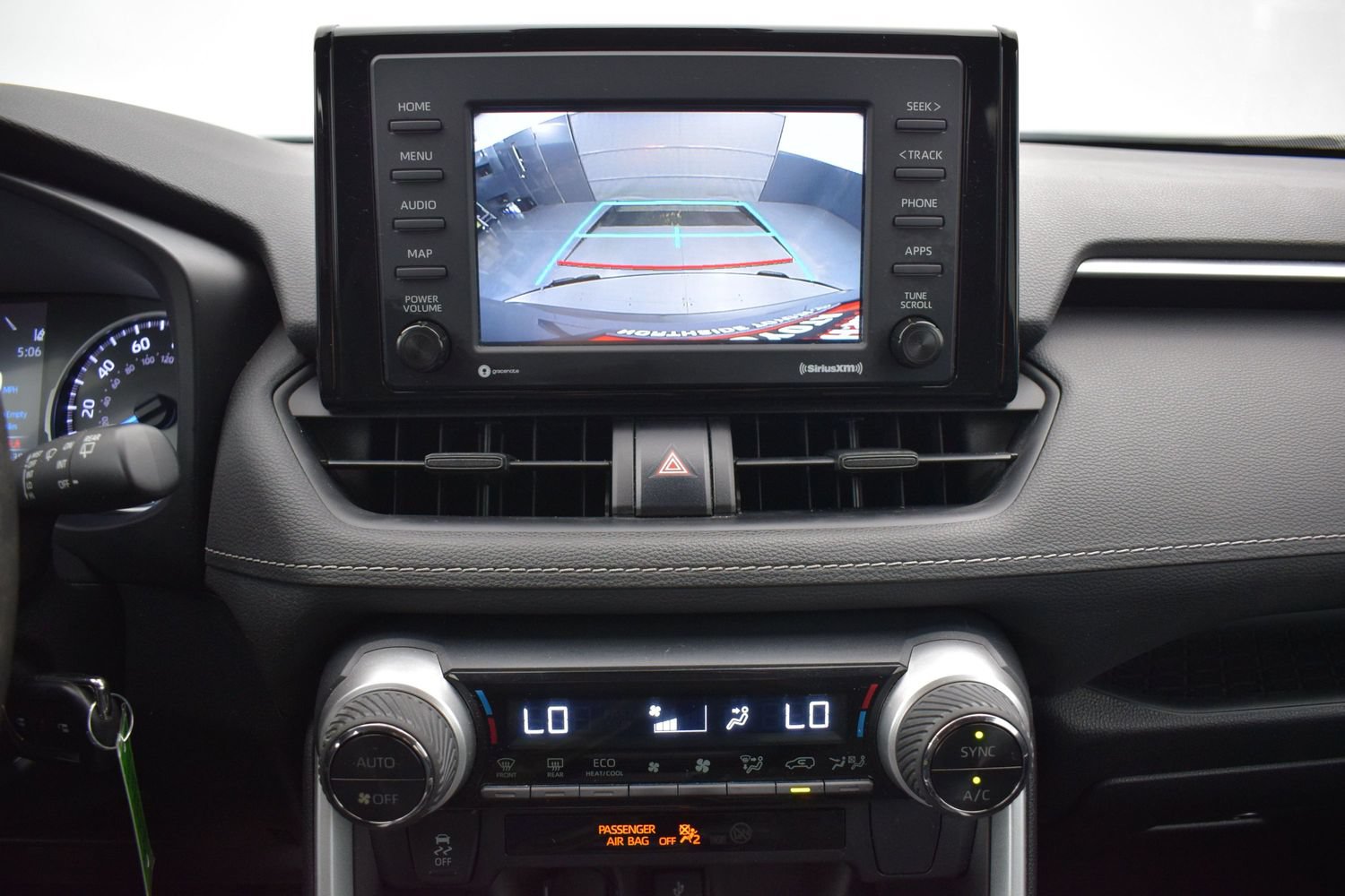 Used 2022 Toyota RAV4 LE AWD/4WD image 15