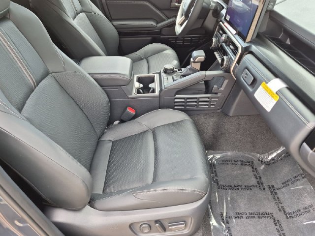 Used 2026 Toyota 4Runner Limited AWD/4WD image 30