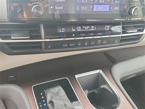 Used 2023 Toyota Sienna XLE image 37