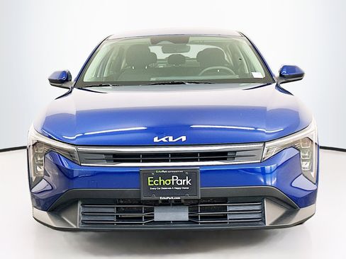 Used 2025 Kia K4 LXS image 2