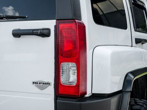 Used 2009 HUMMER H3 Alpha image 60