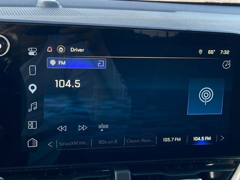 Used 2026 Chevrolet Equinox LT AWD/4WD image 19