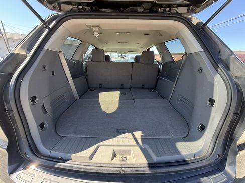 Used 2016 Chevrolet Traverse LS image 9