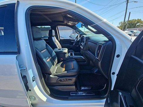 Used 2022 GMC Sierra 1500 AT4 w/ AT4 Premium Package image 6