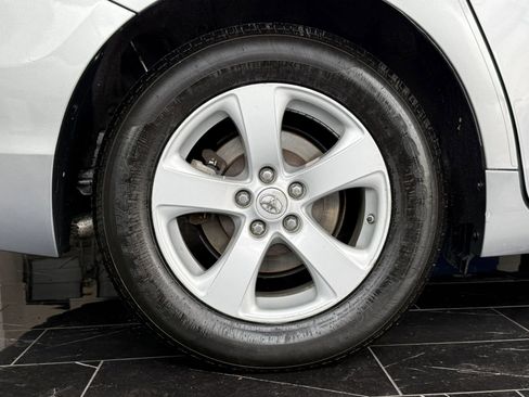 Used 2012 Toyota Sienna LE FWD image 28