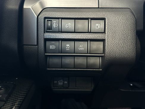 Used 2025 Toyota Tacoma TRD Off-Road AWD/4WD image 25