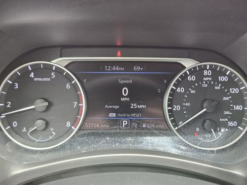 Used 2024 Nissan Sentra SV FWD image 11