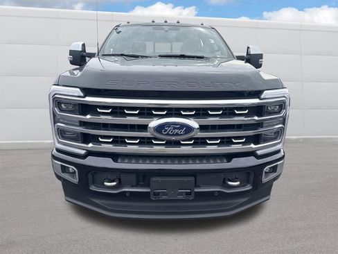 Used 2024 Ford F350 Platinum w/ FX4 Off-Road Package image 9