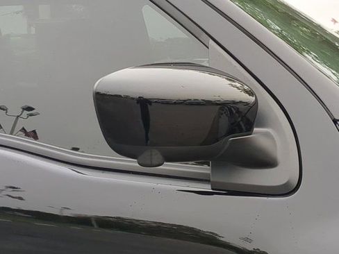 Used 2025 Nissan Frontier PRO-4X w/ Pro Convenience Package image 12