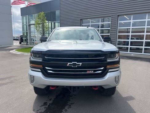 Used 2018 Chevrolet Silverado 1500 LT w/ Redline Edition AWD/4WD image 2
