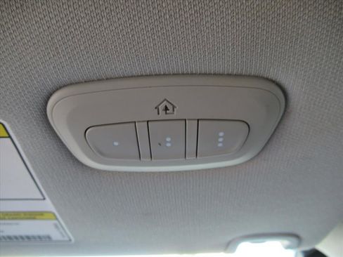 Used 2023 Jeep Cherokee Altitude Lux image 26