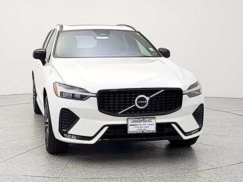 Certified 2023 Volvo XC60 B5 Plus w/ Climate Package AWD/4WD image 2
