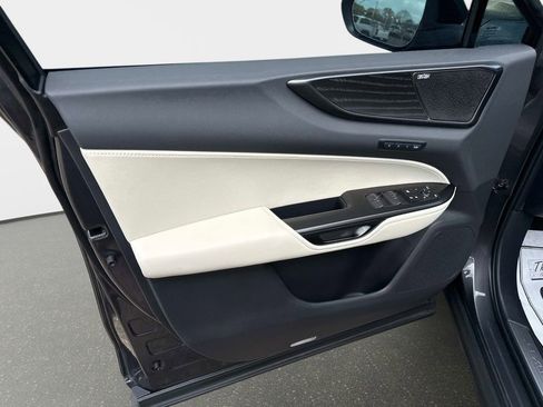 Used 2025 Lexus NX 350h AWD w/ Accessory Package (2T) image 17