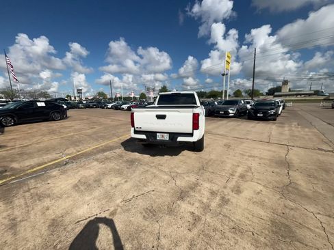 Used 2026 Toyota Tacoma TRD Sport AWD/4WD image 12