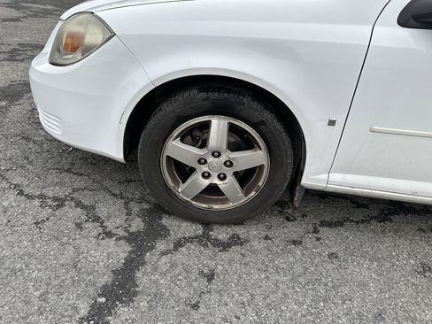 Used 2009 Chevrolet Cobalt LT w/ Preferred Equipment Group image 11