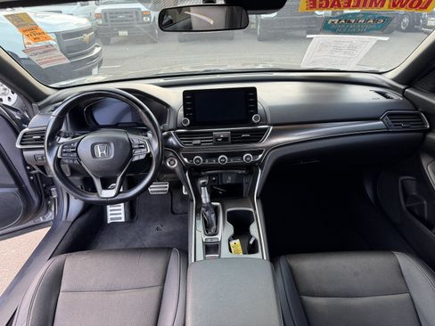 Used 2019 Honda Accord Sport image 12
