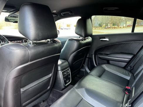 Used 2018 Dodge Charger R/T w/ Plus Group image 16