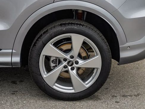 New 2025 Audi Q5 Premium Plus image 11