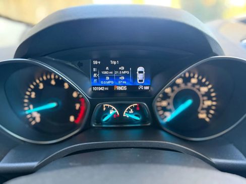 Used 2017 Ford Escape SE image 13