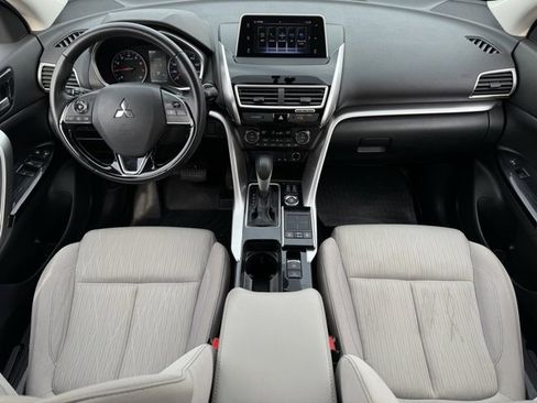 Used 2018 Mitsubishi Eclipse Cross SE image 11