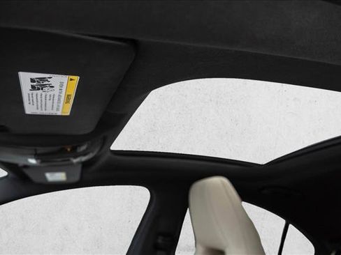 Used 2018 Mercedes-Benz CLA 250 4MATIC image 11