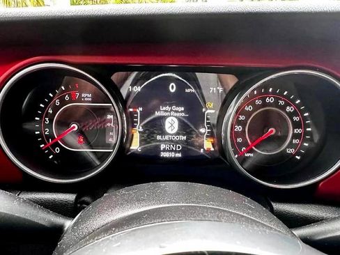 Used 2018 Jeep Wrangler Unlimited Rubicon image 18