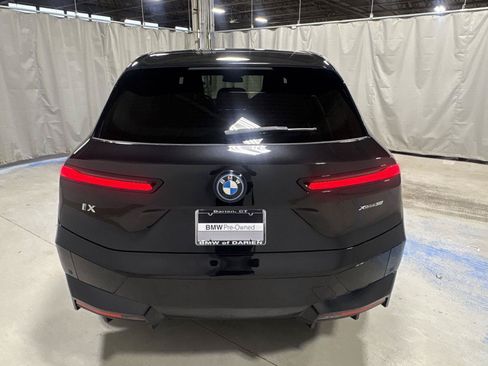 Used 2024 BMW iX xDrive50 w/ Premium Package AWD/4WD image 18