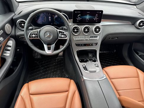 Used 2023 Mercedes-Benz GLC 300 4MATIC Coupe image 24
