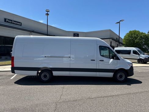 New 2025 Mercedes-Benz Sprinter 2500 image 11