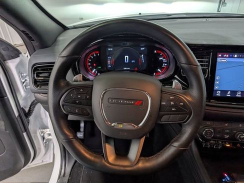 Used 2025 Dodge Durango GT AWD/4WD image 17