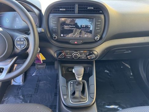 Certified 2023 Kia Soul LX image 20