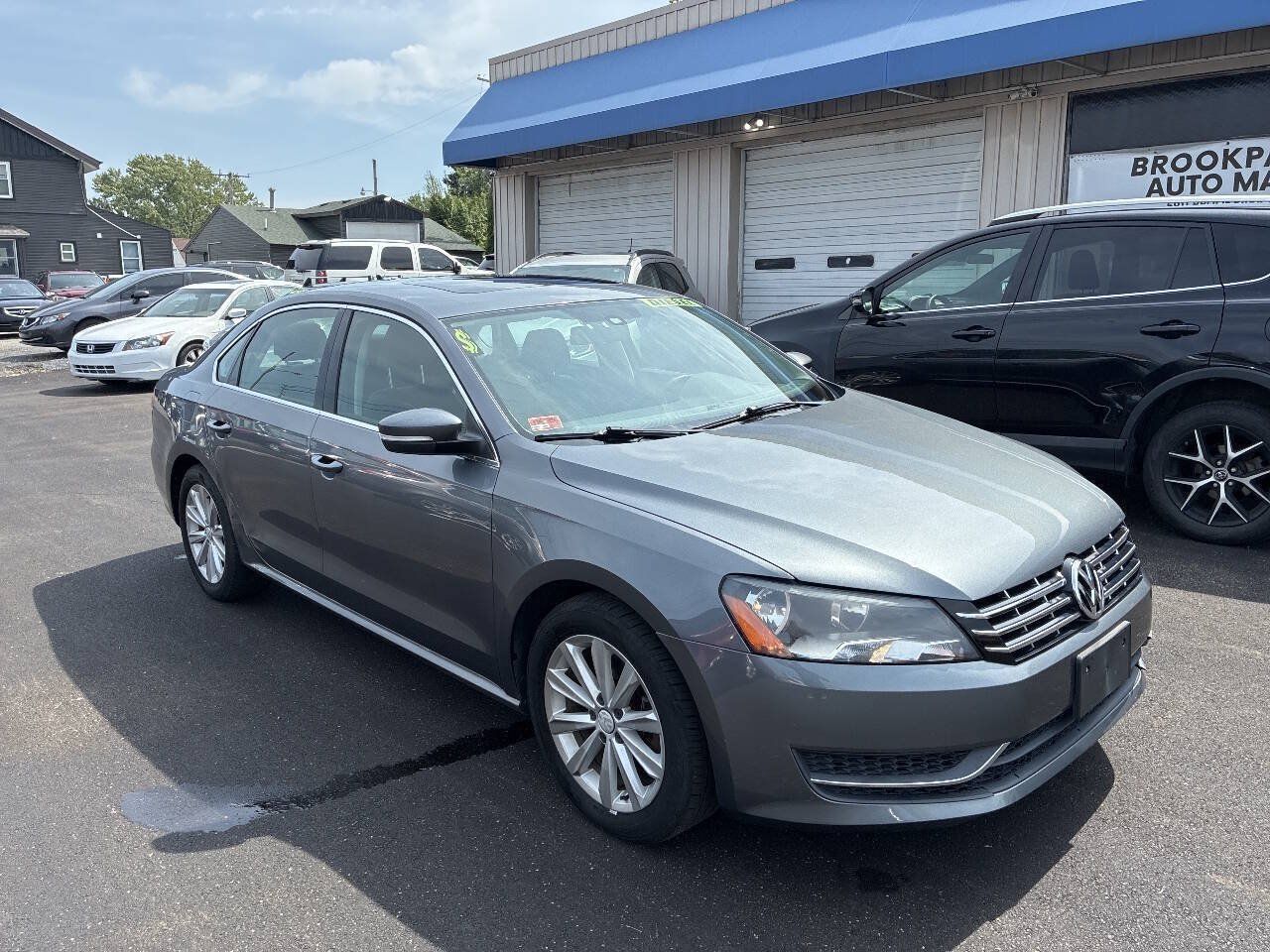 Used 2015 Volkswagen Passat TDI SE FWD image 4