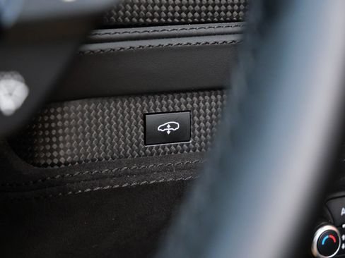Used 2023 Ferrari F8 Tributo RWD image 37