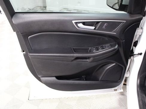 Used 2022 Ford Edge SEL image 15