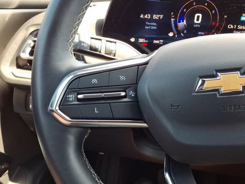 Used 2025 Chevrolet Traverse LT AWD/4WD image 30