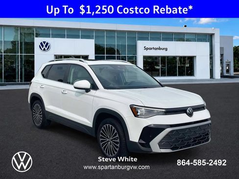 New 2026 Volkswagen Taos SE FWD image 1