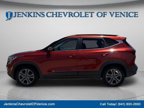 Used 2023 Kia Seltos S w/ Navigation Package FWD image 8
