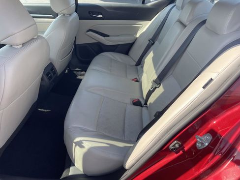 Used 2023 Nissan Altima 2.5 SL image 6