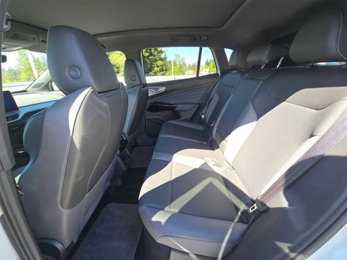 Used 2023 Volkswagen ID.4 Pro S RWD image 16