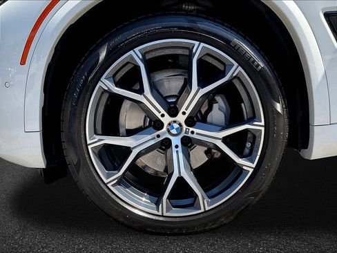 Used 2022 BMW X5 xDrive40i w/ M Sport Package AWD/4WD image 27