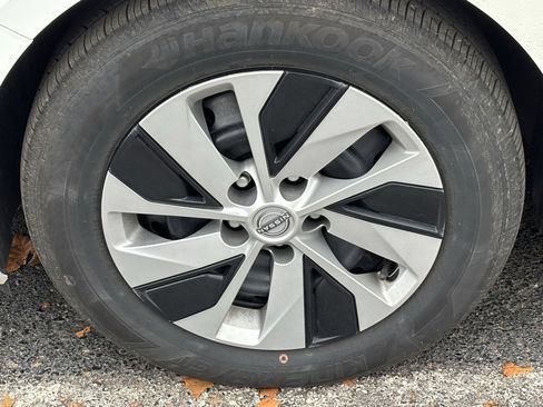 Used 2025 Nissan Altima 2.5 S image 12