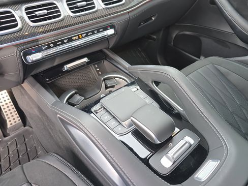 Used 2024 Mercedes-Benz GLS 63 AMG 4MATIC image 31