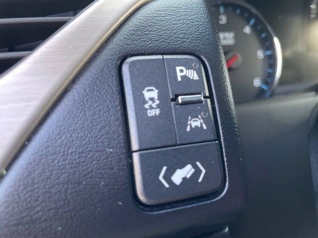 Used 2017 GMC Yukon Denali w/ Open Road Package AWD/4WD image 17
